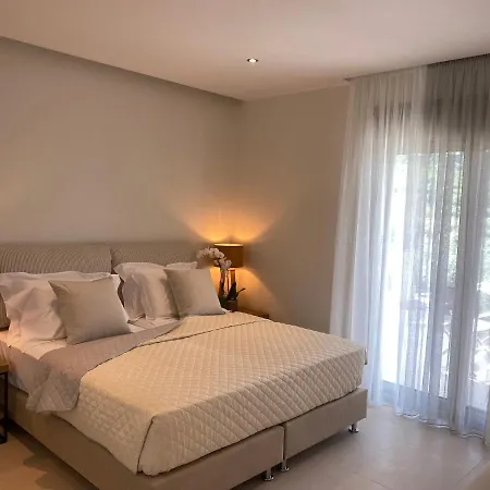 Luminous Luxury Hotel de apartamente