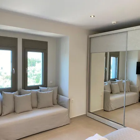 Luminous Luxury * Limenas (Thasos)