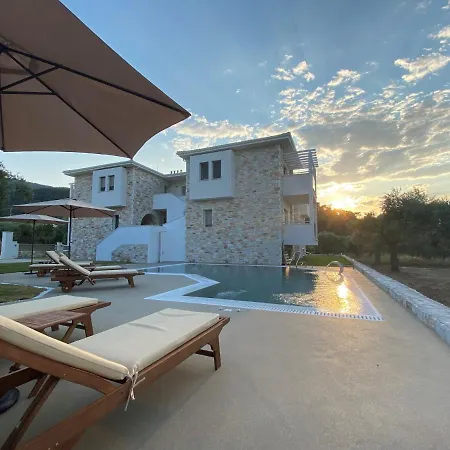 Luminous Luxury Λιμένας