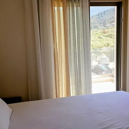 Luminous Luxury Apartahotel 4*