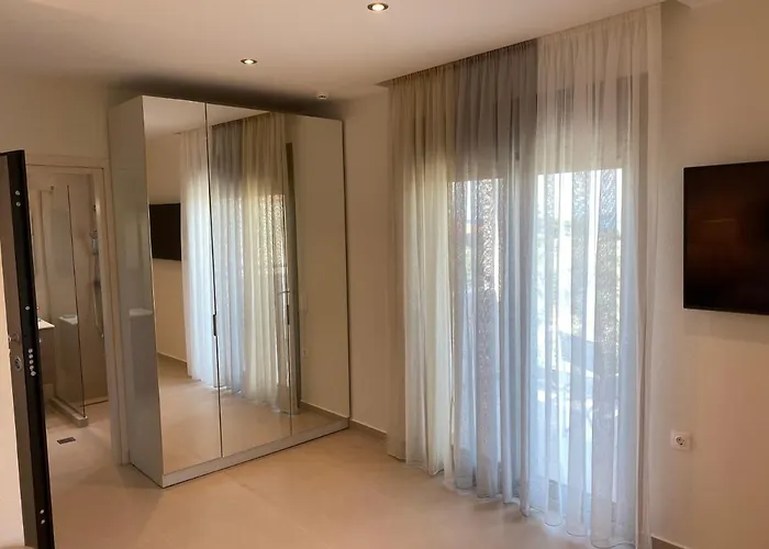 Luminous Luxury Limenas (Thasos)